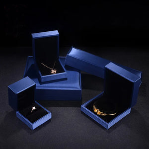 Stringy Ring Box for Jewelry Display