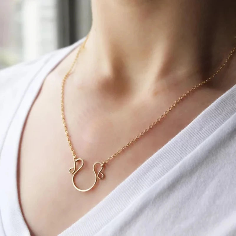 Vintage Charm Horseshoe Pendant Necklace Boho Choker