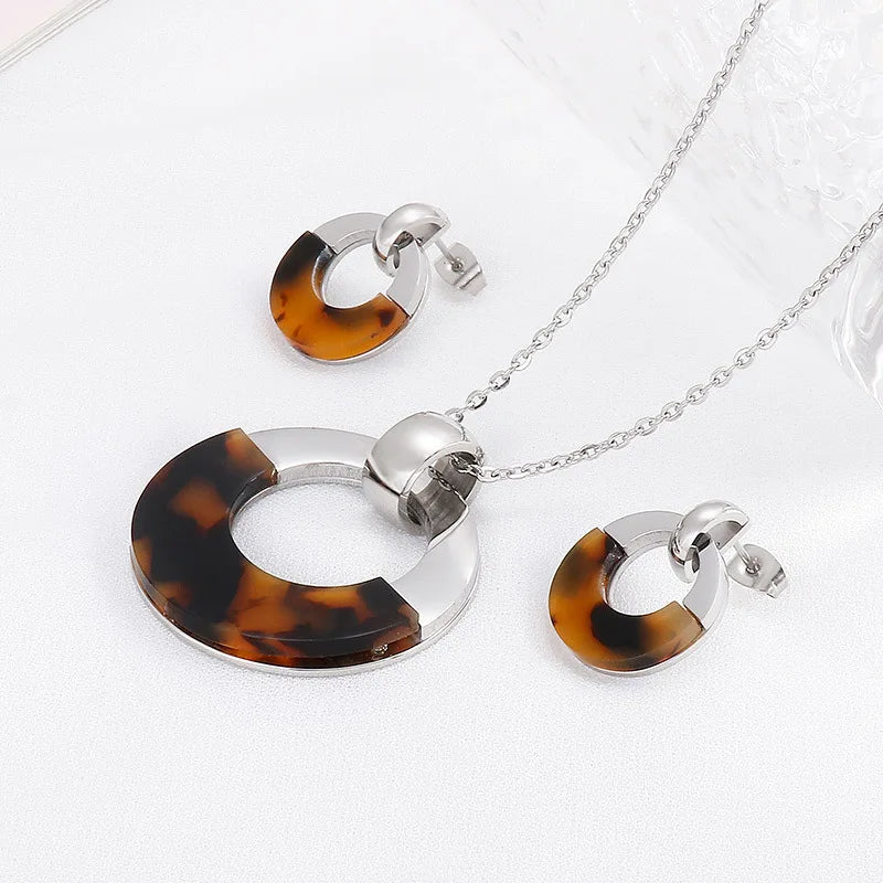 Hot Women Silver Stainless Steel Round Plant Pendant Jewelry Set