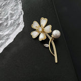 High-Grade Titanium Steel Flower Women's Brooch Pin