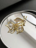 NewLight Personality Temperament Flower Pearl Women's Brooch