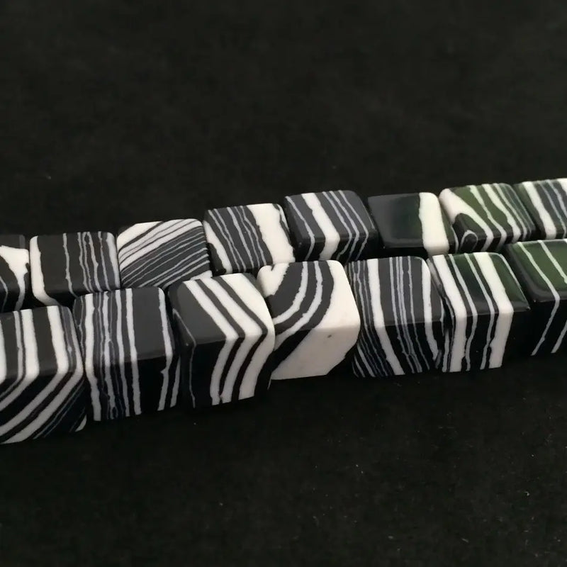 8mm Diagonal Cube Black&White Red Blue Calaite Turquoises Stone Beads