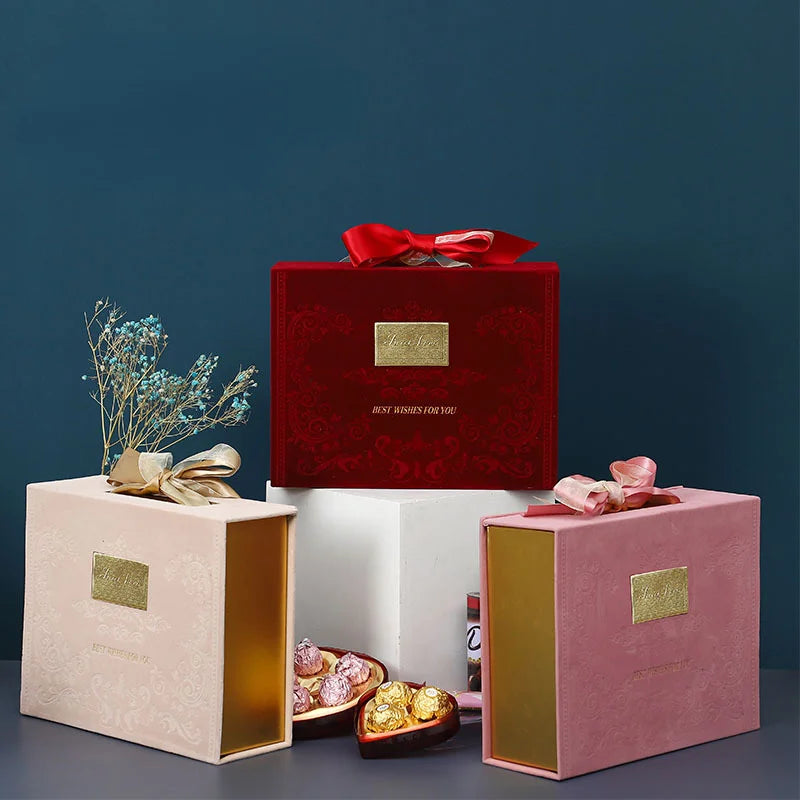 Custom European Flip Velvet Box with Ribbon Magnetic Gift Packaging