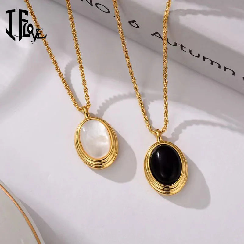 Vintage Pendant Necklace for Women Golden Choker Chain Retro French Jewelry
