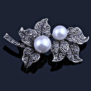 Vintage Rhinestone Feather Brooch Pin, Gun Plated Scarf Dress Accessor