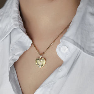 A-Z Heart Charm Alphabet Pendant Necklace for Women Girls
