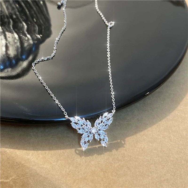 Ins Hot Top Butterfly Necklace for Women Romantic Bling Collar Kolye