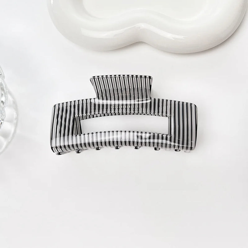 Large Hollow Stripe Marbling Hair Claw Clips For Ladies