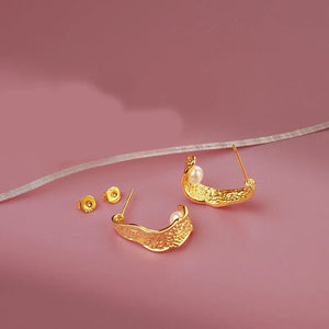 Metallic Embrace Pearl Stud Earrings for Women