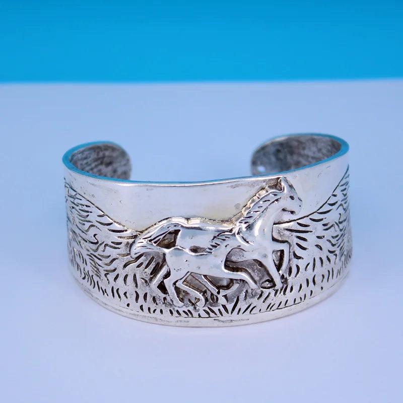 Cuty Ancient Silver Horse Bangle for Women