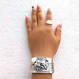 Cuty Ancient Silver Horse Bangle for Women
