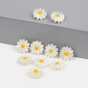 Natural Daisy Shell Bead Cut Mother of Pearl Shell Charms Beads