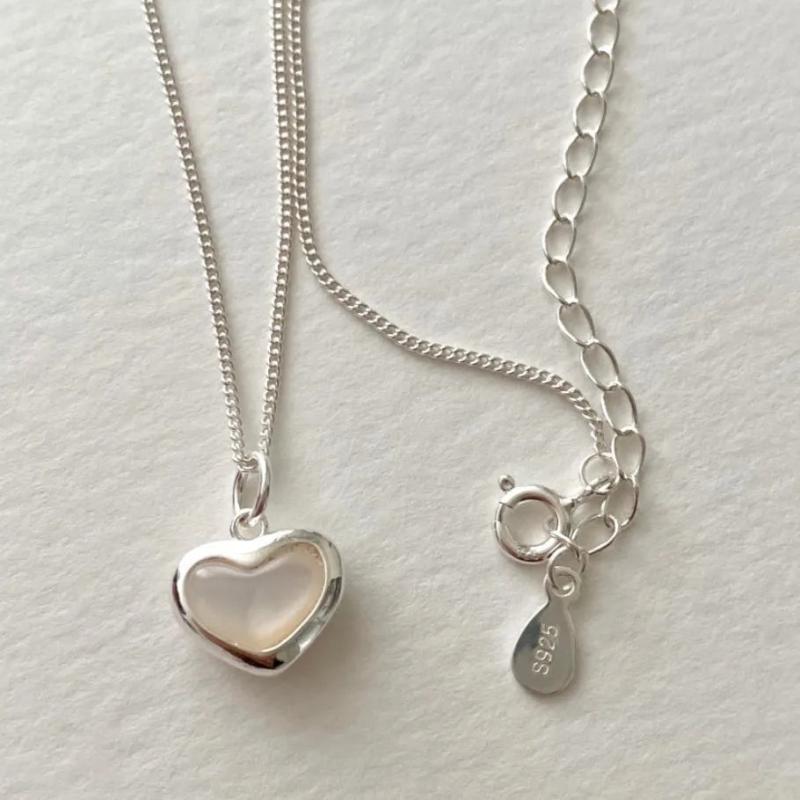 925 Sterling Silver Love Shell Necklace Pendant Heart Necklace