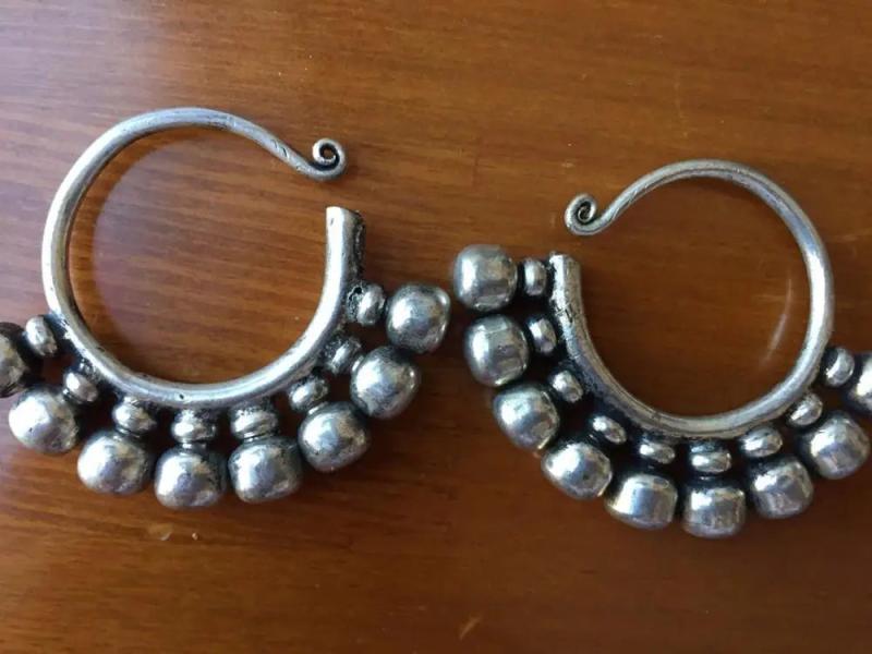 Rare Tibetan Women Jewelry Miao Silver Earring Pair