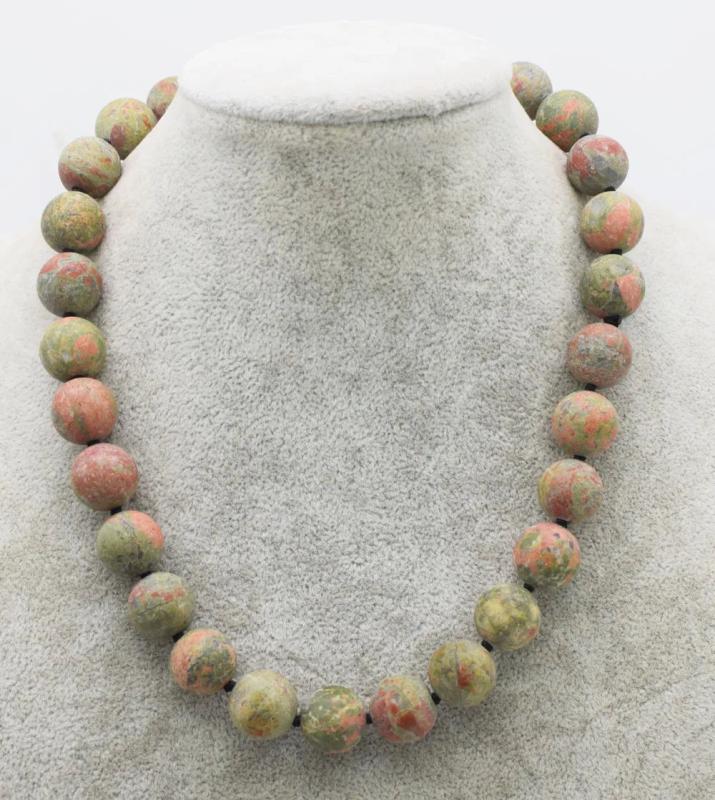 Green Agate Round 12/14mm Necklace 17-inch