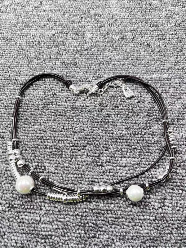 UNOde50 925 Silver Plated Pearl Knot Necklace