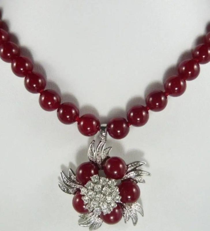 Red Jade Crystal Flower Necklace