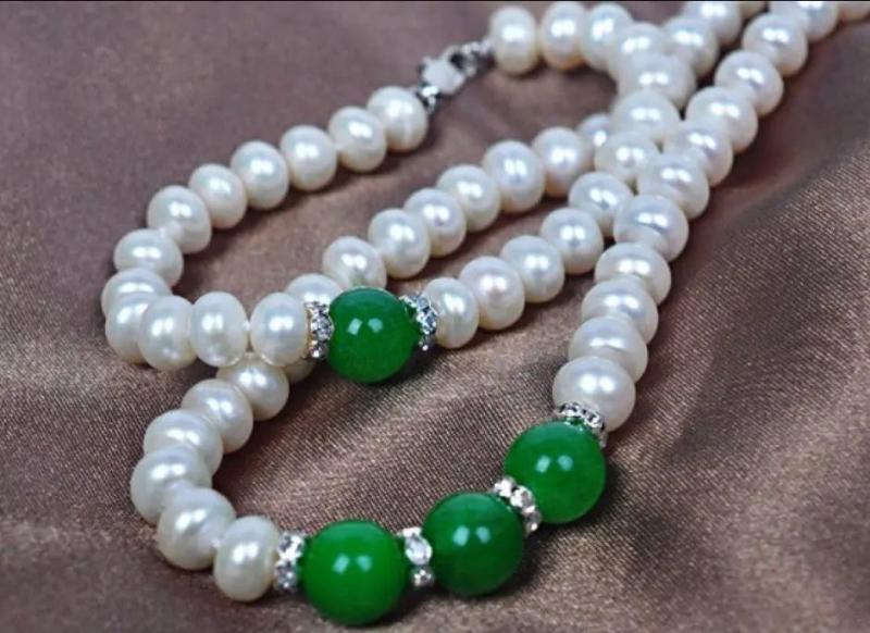 Freshwater Pearl Necklace Bracelets Set with Emerald