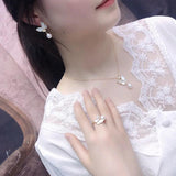 Fritillaria Inlaid Bow Freshwater Pearl Set 8-9mm