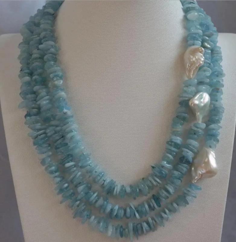 Green 3 Strds Necklace with Nucleated Pearl