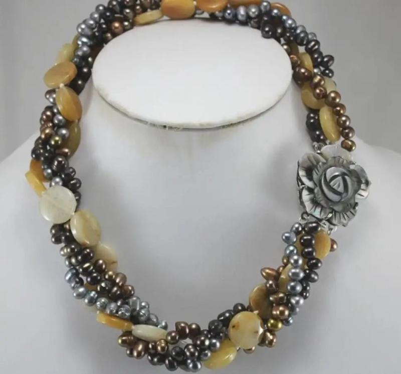 Elegant Natural Pearl Necklace with Floral Accessories