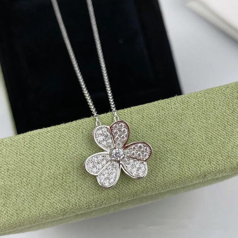 925 Silver Lucky Clover Necklace Diamond Inlaid Flower Pendant