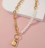 Pearl Lover Lock Necklace Creative Shell Pearl Clavicle Chain Lady Gift
