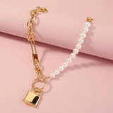 Pearl Lover Lock Necklace Creative Shell Pearl Clavicle Chain Lady Gift