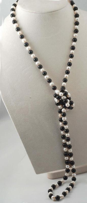 Freshwater Pearl and Agate 8mm Necklace 45-inch Gemstone Beads
