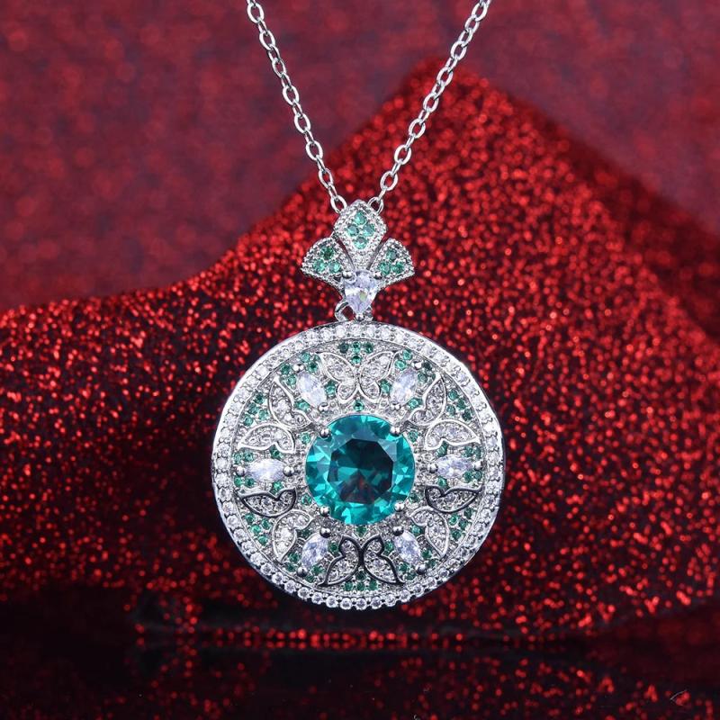 Emerald Butterfly Necklace - Zircon Jewelry for Women