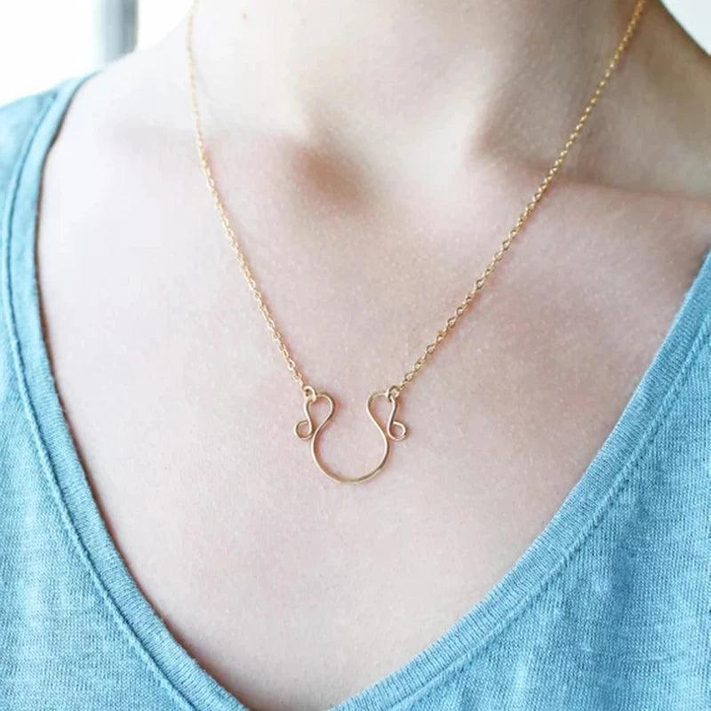 Vintage Charm Horseshoe Pendant Necklace Boho Choker