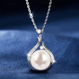 Lady Lovely Pendant Necklace in Sterling Silver