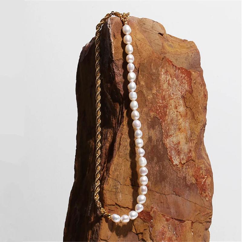 Freshwater Pearl Necklace High Brass Chain Clavicle Chain Women Party Jewelry