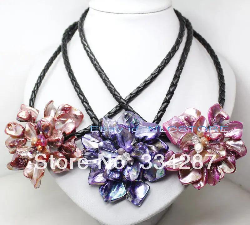 Mother of Pearl Shell Flower Pendant Necklace