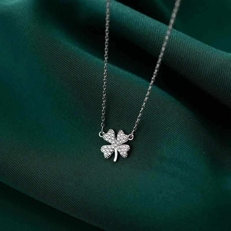 925 Silver Sweet Flower Pendant Necklace Zircon Clover Hypoallergenic