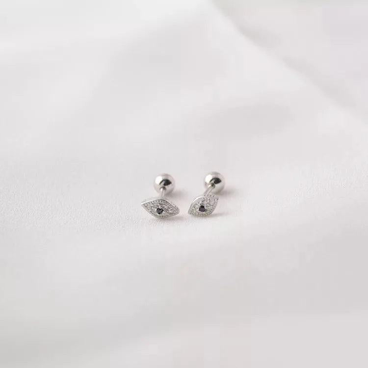 925 Silver Devil's Eye Heart Stud Earring