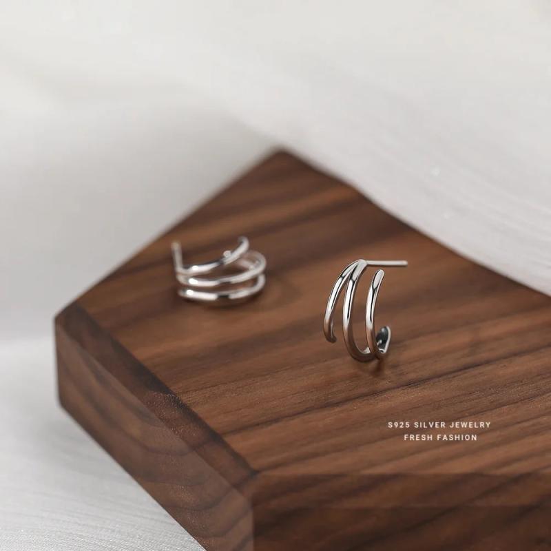 S925 Silver Three Claw Earrings Hollow Versatile Jewelry