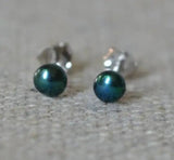 Peacock Pearl Stud Earrings 4mm Silver Charming Bridesmaid Gift
