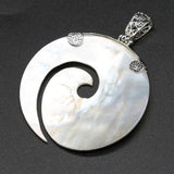Natural Stone Round Shell Pendant for DIY Decorative Jewelry