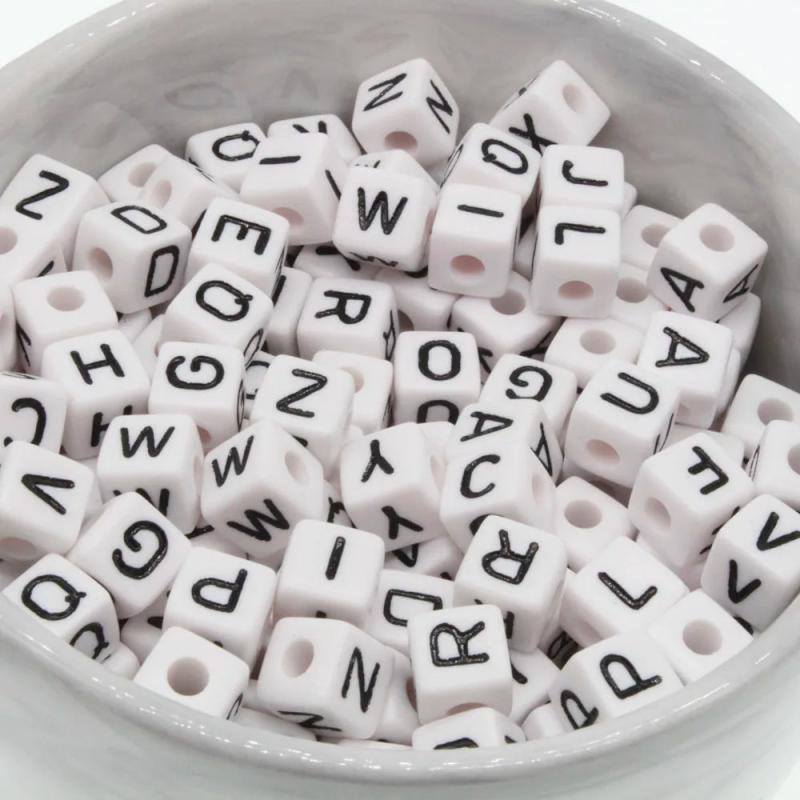 100Pcs 10mm Random Mixed Acrylic Alphabet Beads Faceted Beads DIY Necklace