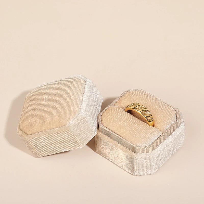 Vintage Velvet Ring Box with Detachable Lid for Wedding Ceremony