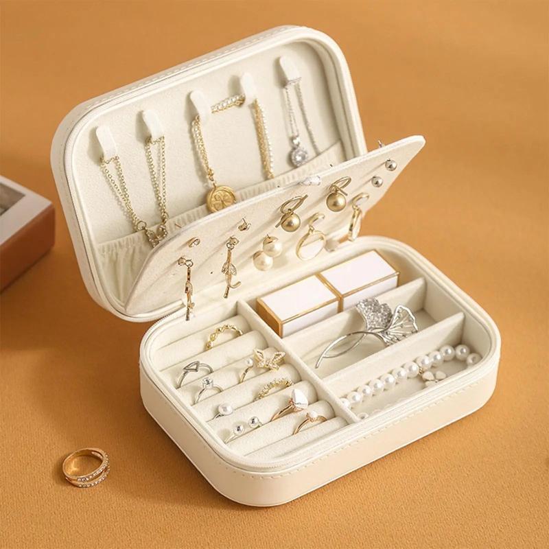 Portable Jewelry Display Case PU Leather Soft Lining Interior