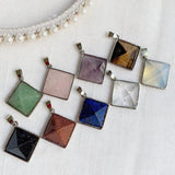 Healing Stone Jewelry Natural Crystal Necklace for Women