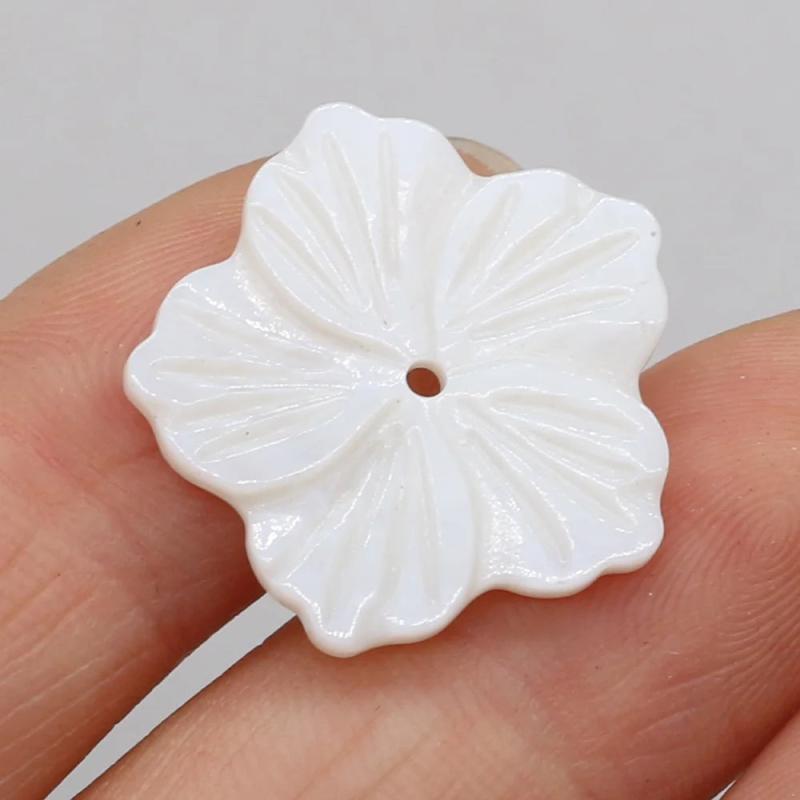10pcs Natural Shell Flower Beads DIY Jewelry Necklace Accessories