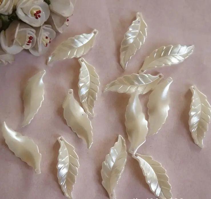 30Pcs Pearl Acrylic Leaf Shape Charm Beads DIY 14x40mm y1753