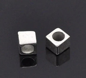 200 Pcs 4x4mm Silver Tiny Cube Spacer Beads Findings