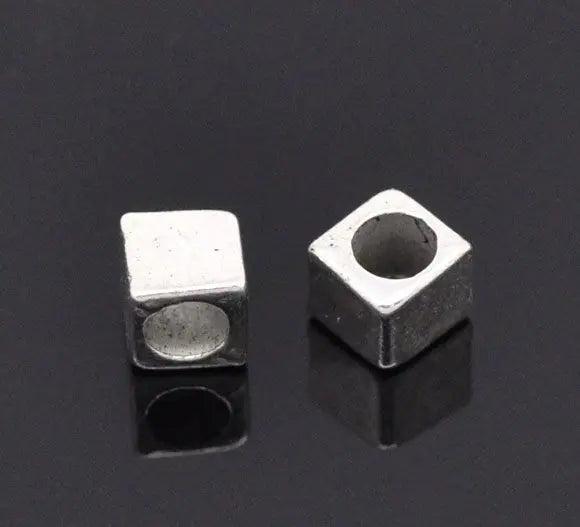 200 Pcs 4x4mm Silver Tiny Cube Spacer Beads Findings