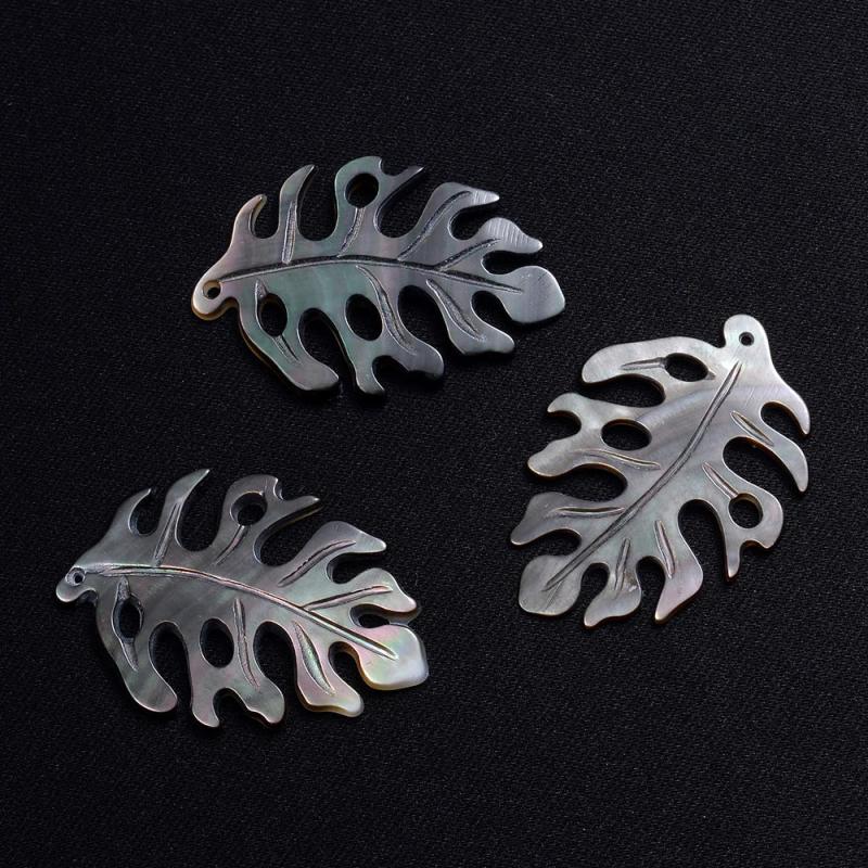 Natural Shell Bead Pendant Saucer Leaf Shape Shell Charm For Jewelry DIY