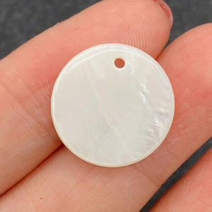 20pcs Natural Freshwater Pearl Shell Loose Beads Round Shape DIY Jewelry Making