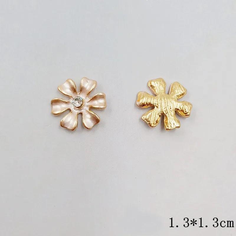 20 PCS 13mm Metal Alloy KC Flowers Thin Coating Paint Charm